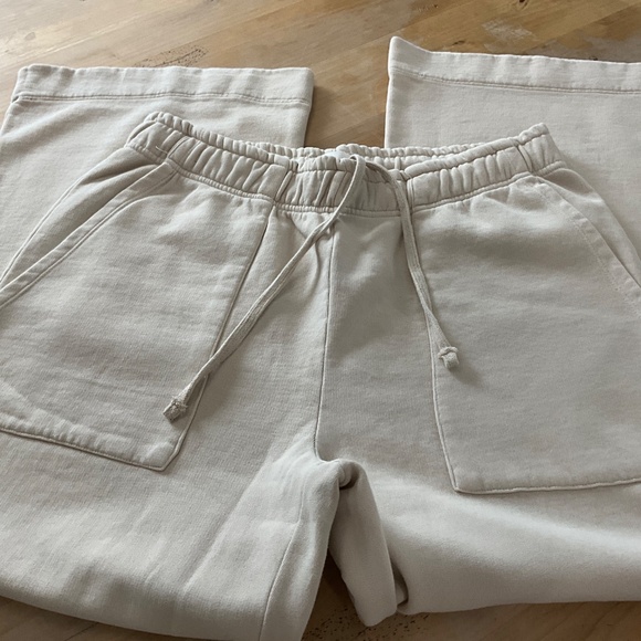 MATE THE LABELB0NE NEW BUNDLE  LARGE TOP/ XTRA LARGE BOTTOMS - Picture 7 of 8